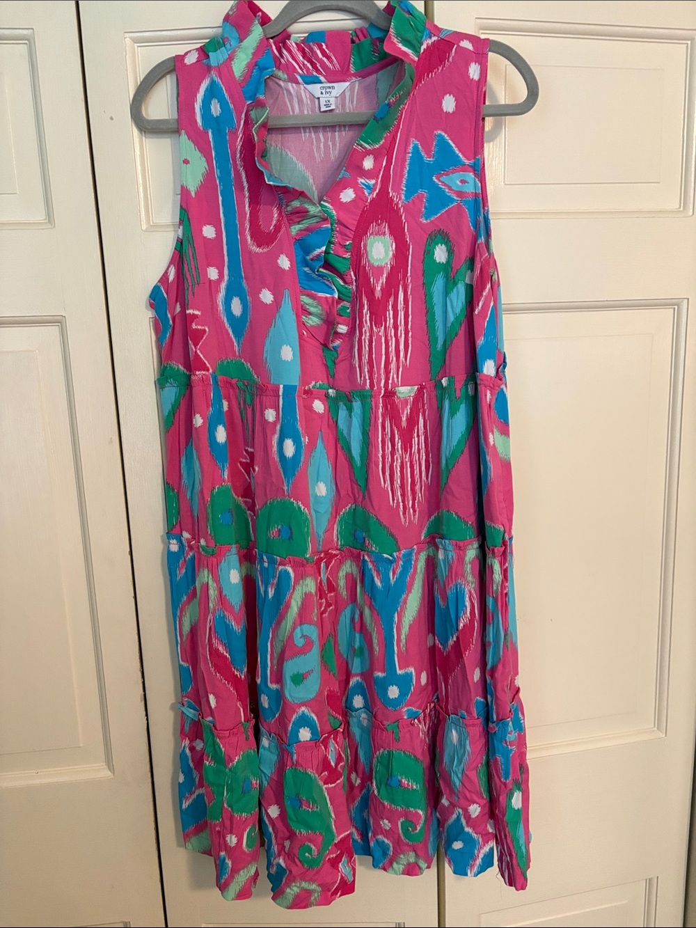 crown & ivy Pink Sleeveless Tiered Dress with Blue and Green Print